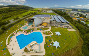 Image d'illustration de Des piscines à énergie positive et sobres en eau 1/1 - Ouvrir en plein écran