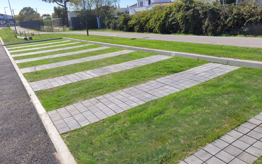 Image d'illustration de Plaque stabilisatrice URBANIT® 6 pavés 3/3 - Ouvrir en plein écran
