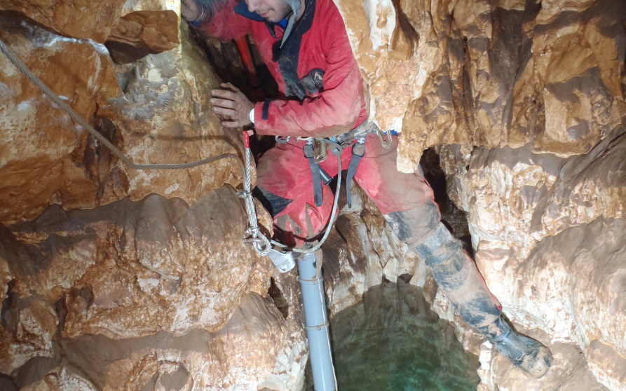 Image d'illustration de Caractérisation des ressources en eau souterraine 1/1 - Ouvrir en plein écran