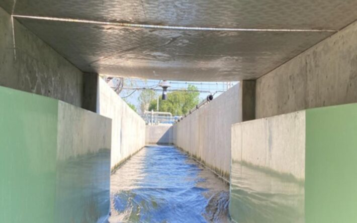 Le circuit de l’eau emprunte des canaux en plein air à certains moments de son parcours - Crédits photo : Bourges plus