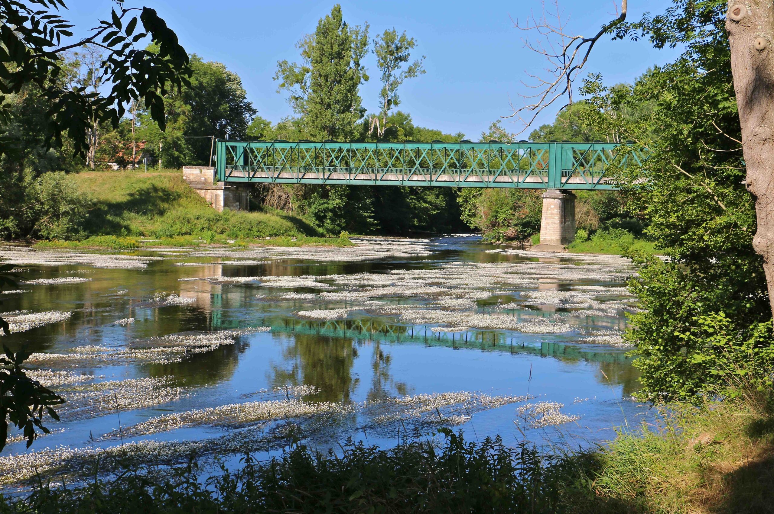 Pont sur la Creuse - Crédits photo : Syndicat des eaux de Ciron-Oulches