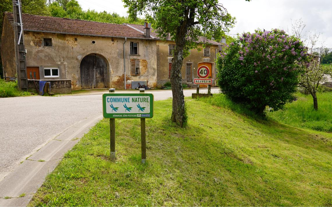 Entrée de Beuvezin - Crédits photo : Banque des Territoires