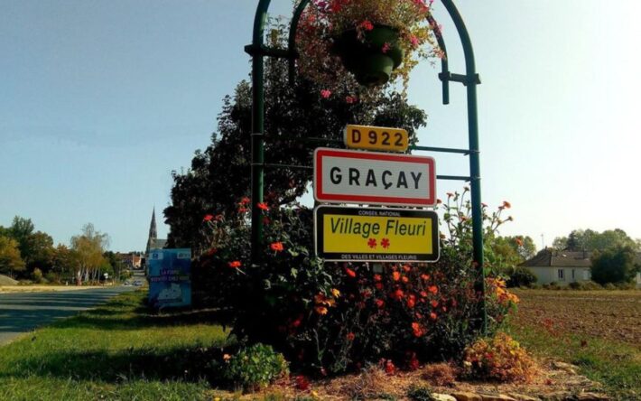 Panneau d'entrée de la Commune de Graçay - Crédits photo : Commune de Graçay