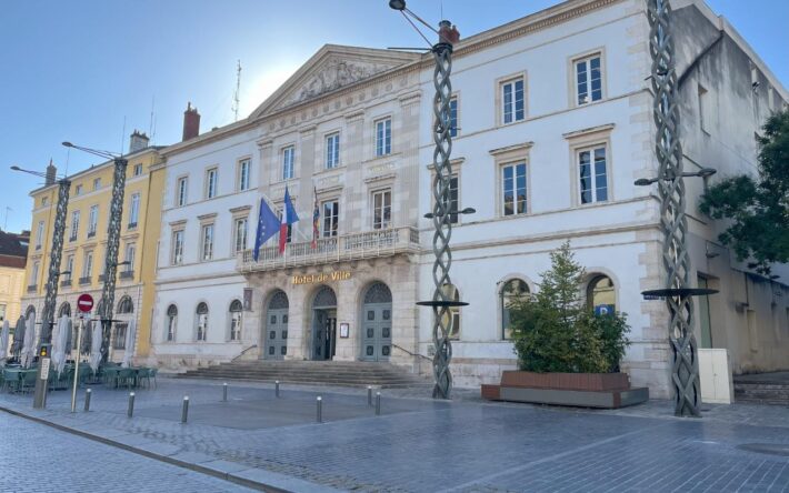 Entrée dans Chalon-sur-Saône, à Saint-Rémy, le long de la Saône – Crédits photo : Banque des Territoires