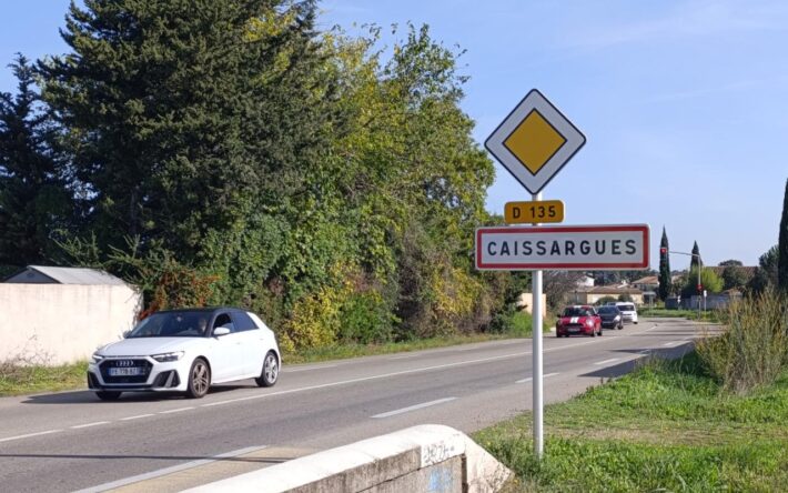 Panneau d'entrée de Caissargues - Crédits photo : Banque des Territoires