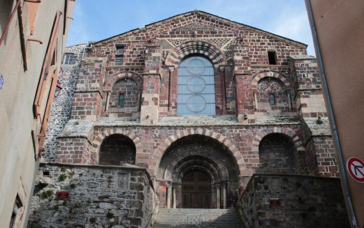 Abbatiale Saint-Chaffre du Monastier-sur-Gazeille - Crédits photo : Banque des Territoires