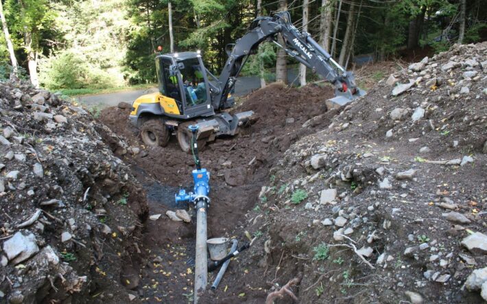 Travaux en altitude pour remplacer la conduite d’adduction principale du Monastier-sur-Gazeille - Crédits photo : Banque des Territoires