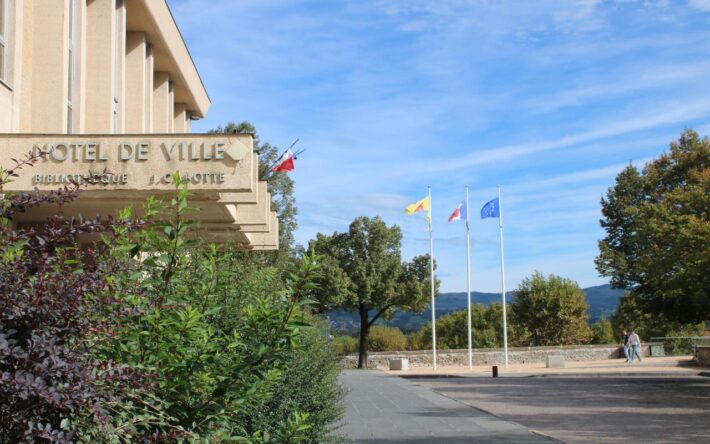 Hôtel de Ville de Brioude - Crédits photo : Banque des Territoires