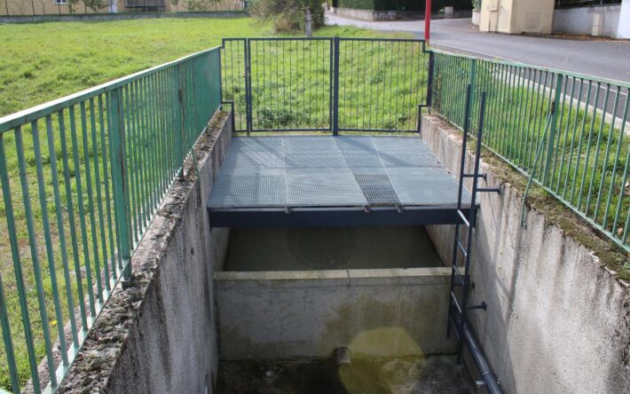 L’ouvrage de centralisation des eaux de pluie, relié à la cuve de stockage - Crédits photo : Banque des Territoires