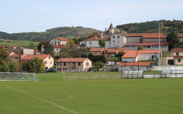 Le centre historique de Chadrac, vu du stade - Crédits photo : Banque des Territoires