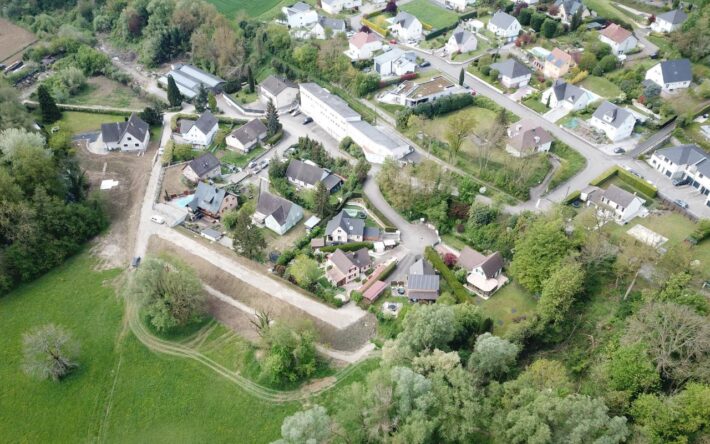 Brunstatt et ses habitations – Crédits photo : Syndicat Rivières de Haute-Alsace