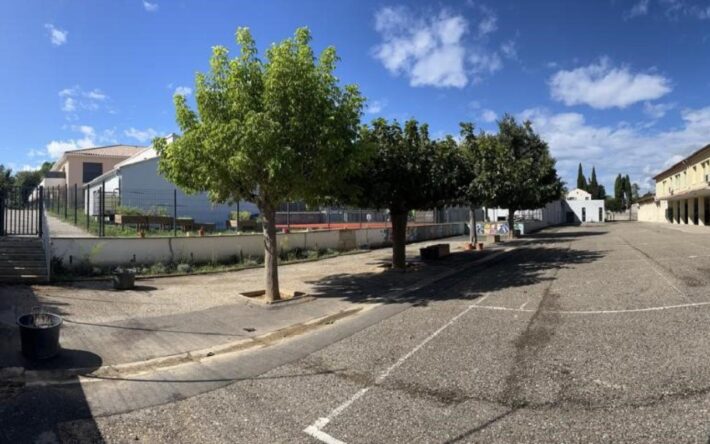La cour de l'école Joliot-Curie avant la rénovation - Crédits photo : Mairie de Piolenc