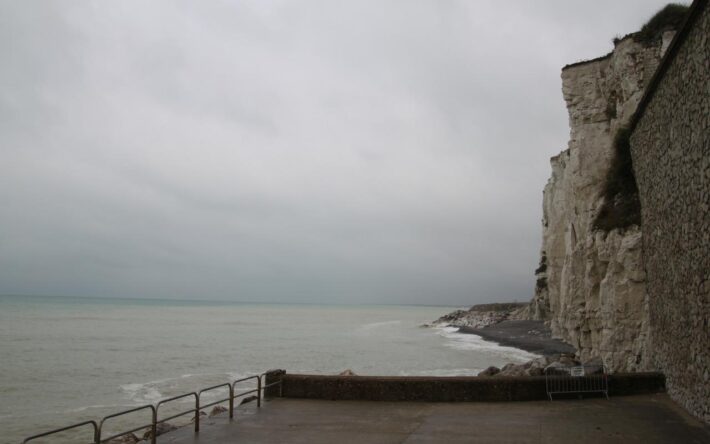 L’érosion des falaises d'Ault est causée à 75 % par l'écoulement des eaux pluviales - Crédits photo : Banque des Territoires
