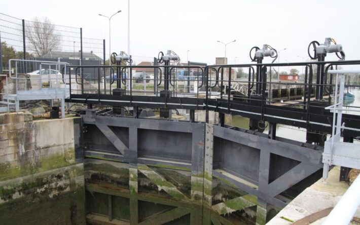 Les travaux réalisés entre 2019 et 2023 ont permis une modernisation significative des ouvrages, améliorant leur fiabilité et leur efficacité pour protéger le territoire contre les risques d'inondation – Crédits photo : Banque des Territoires