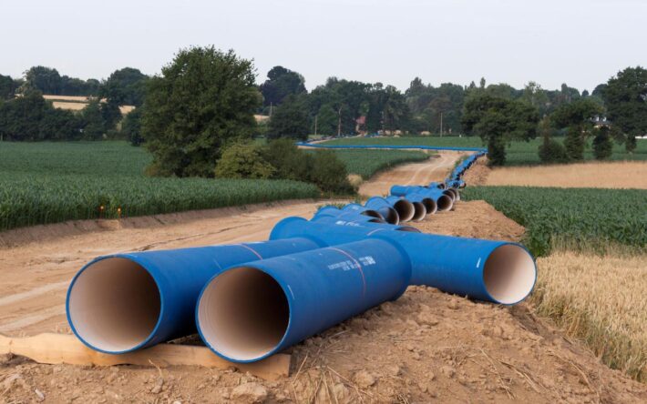 Les conduites de la 3e tranche de l’aqueduc Vilaine-Atlantique – Crédits photo : SMG Eau 35