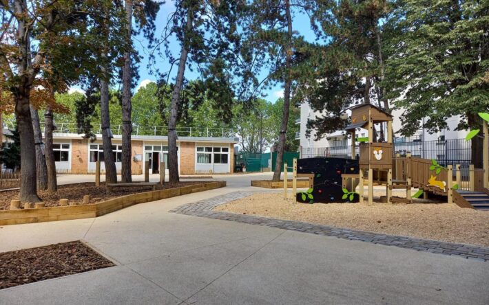 La cour maternelle du Noyer-Doré d’Antony, après travaux - Crédits photo : Ville d’Antony