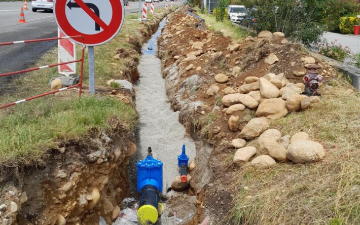 Pose de canalisations - Crédits photo : SMDEA 09