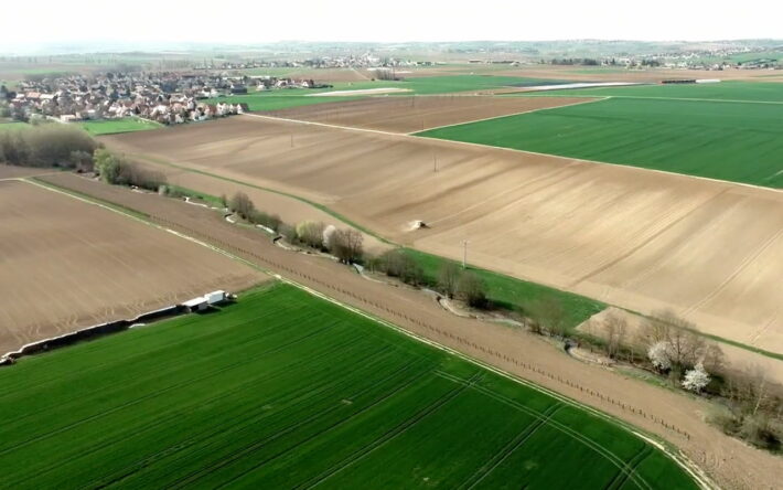 Les méandres et la prairie inondable - Crédit photo : SDEA