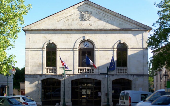 L'hôtel de ville de Casteljaloux - Crédits photo : Banque des Territoires