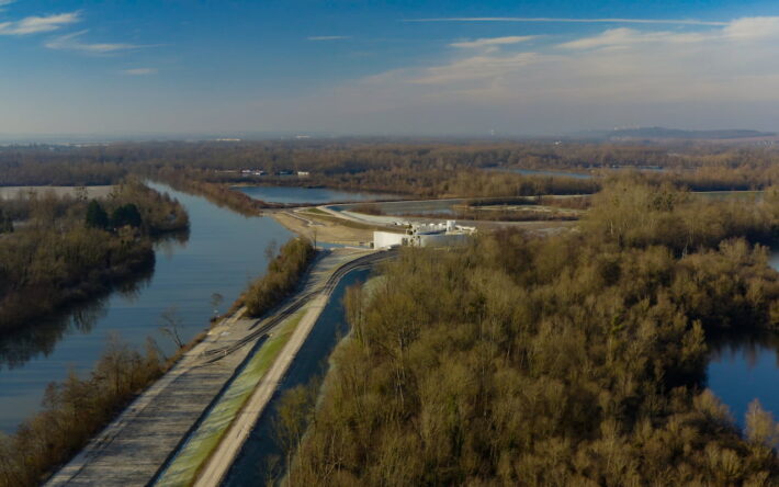 Seine Grands Lacs-Vue aérienne de la Bassée avec digue au premier plan - Crédits photos : Dimitri Weber