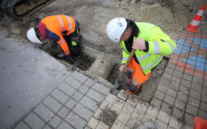 Travaux de renouvellement sur les réseaux d’eau potable et d'eaux usées à Briec - Crédits photo : Pascal Pérennec - Ville et Quimper Bretagne Occidentale