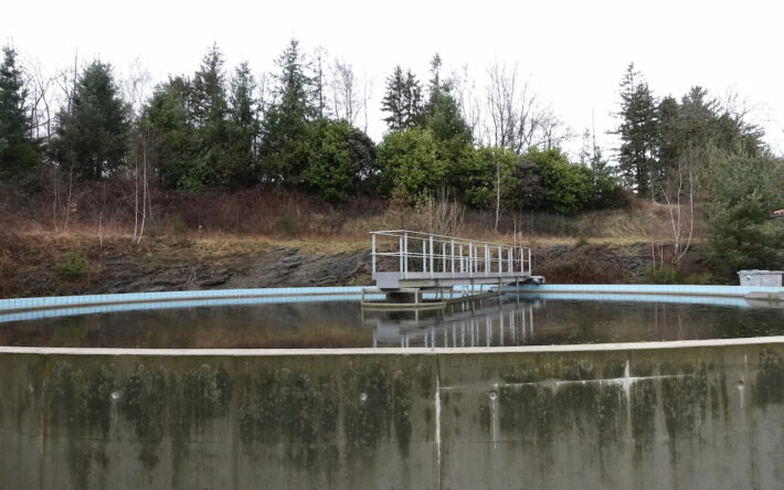 Le bassin de décantation des boues de la station de Saint-Jean-Bonnefonds - Crédit photo : Banque des Territoires