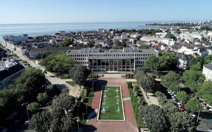 Hôtel de ville de Saint-Nazaire - Crédits photo : SNAG