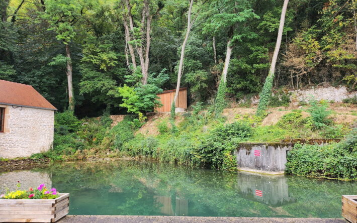 La nouvelle usine de traitement d’eau potable a été construite sur un site classé. - Crédit photo : Communauté de Communes Ouche et Montagne
