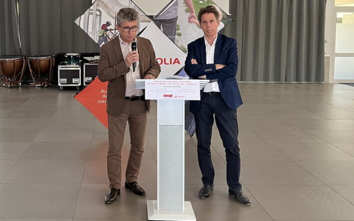 Inauguration des stations de Vignoles le 9 avril 2025, en présence de Jean-Luc Becquet, Vice-président de la CABCS, en charge de l’eau et de l’assainissement, et Alain Suguenot, Maire de Beaune et Président de la CABCS - Crédit photo : Communauté d’Agglomération Beaune Côte et Sud