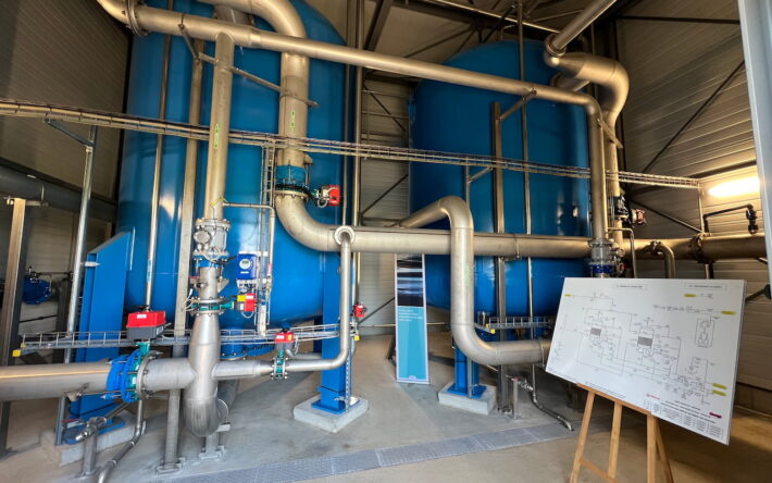 L’eau est pompée à 40 m de profondeur et traitée par charbon actif en grain - Crédits photo : Communauté d’Agglomération Beaune Côte et Sud