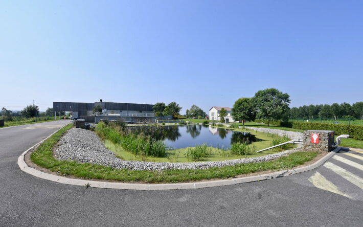 La collectivité a autofinancé la construction du bassin de rétention situé sous la station d’épuration. - Crédit photo : Sébastien Jarry
