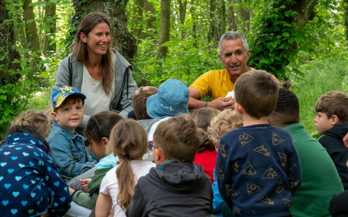 Apprendre à connaître la rivière pour mieux la protéger. - Crédit photo : Kévin Ouassel