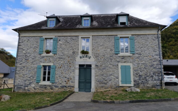 Mairie de Geu dans les Hautes-Pyrénées - Crédit photo : Laure Buquet