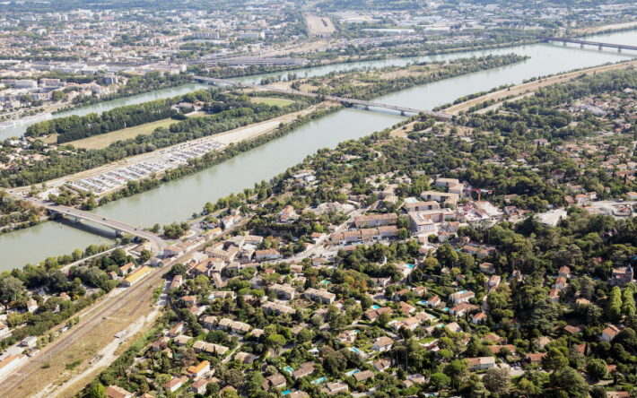 L’île Piot, un espace naturel stratégique au cœur d’Avignon, marqué par des enjeux d’inondation et de gestion hydraulique. - Crédit photo : Grand Avignon