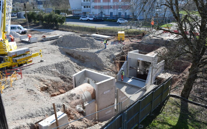 L’ovoïde a été coupé et l’ouvrage de transition a été créé sur mesure pour garder la section hydraulique. - Crédit Photo : Pierre THIEBAUD