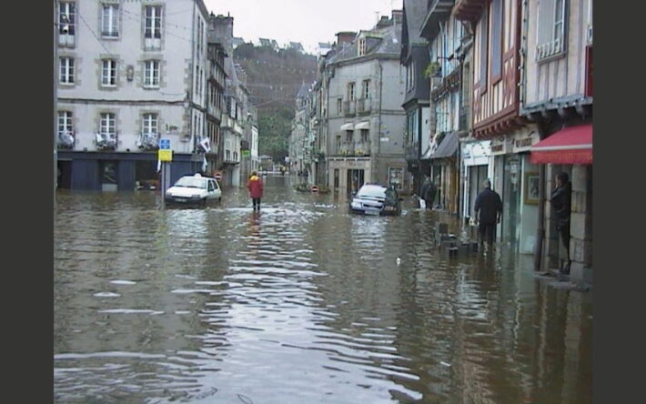 Épisodes d’inondation à Quimper sur la Place Terre au Duc - Crédit photo : Ville de Quimper