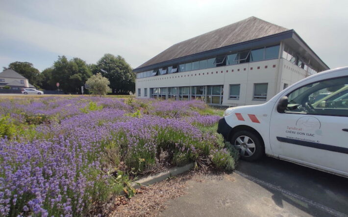 Né de la fusion de 3 syndicats de bassin en 2020, le syndicat Chère Don Isac agit pour la qualité de l’eau et des milieux aquatiques sur un territoire de 2000 km2 et concerne 8 intercommunalités, 2 régions (Bretagne et Pays de la Loire) et 3 départements. - Crédit photo : Banque des Territoires