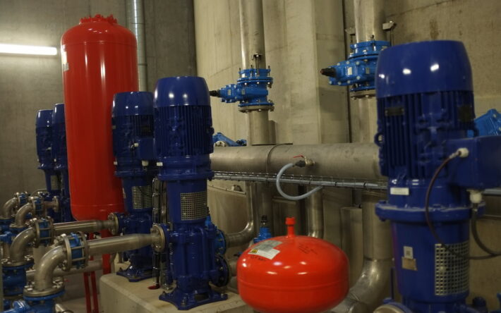 Pompes de reprise dans le réservoir de Fayssac – Crédits photos : Lou-Eve Popper