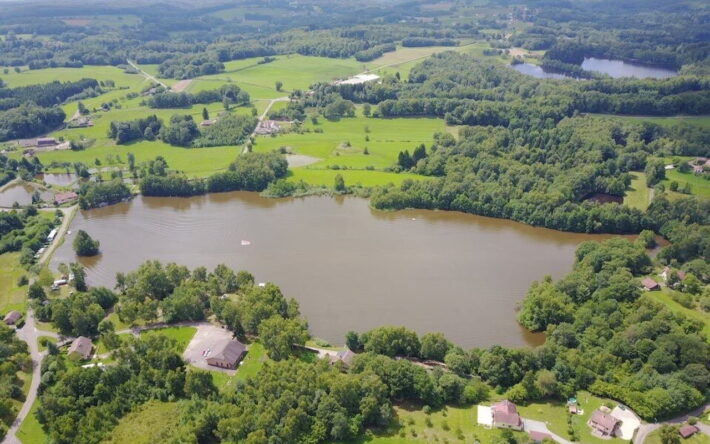 Sur ses 6.8 kilomètres carrés, Ecromagny, situé sur le plateau des mille étangs regorge de plans d’eau, une solution directement exploitable par le SDIS 70 dans la lutte contre les incendies. - Crédit photo : Mairie Ecromagny