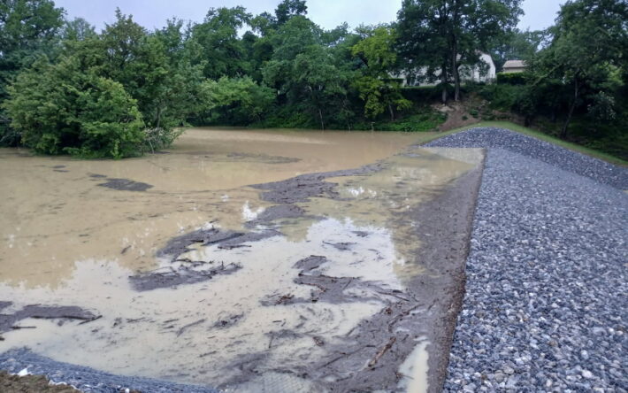 Le bassin peut se vider en 30 heures environ selon les conditions de crue - Crédit photo : Mairie d’Aubiac