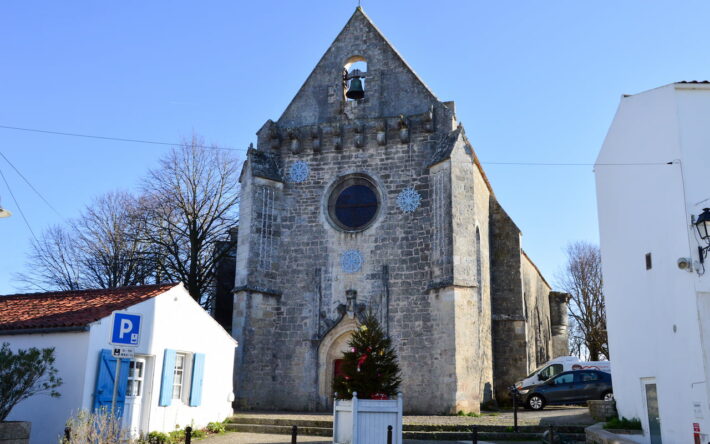 Au centre-bourg, l’église Saint-Pierre-es-Liens d’Angoulins date du Xe siècle - Crédit photo : Amélia Blanchot