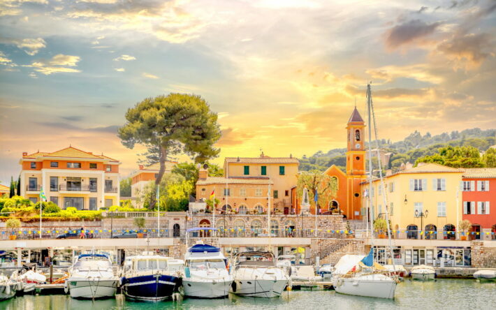 Ancien village de pêcheurs, St-Jean-Cap-Ferrat est aujourd’hui une destination touristique prisée des voyageurs du monde entier. - Crédits photo : Banque des Territoires