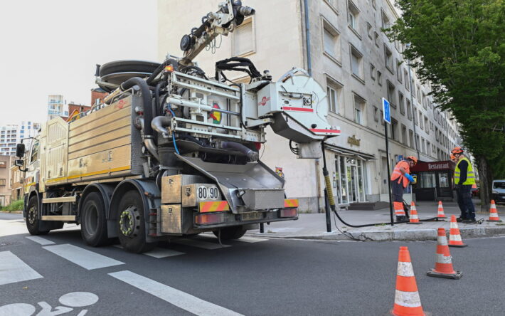 L’entretien par hydrocurage doit être adapté - Crédit photo : Banque des Territoires